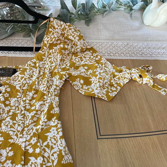 Code X Mode brand cute XS rayon/cotton jumpsuit. - Picture 3 of 4